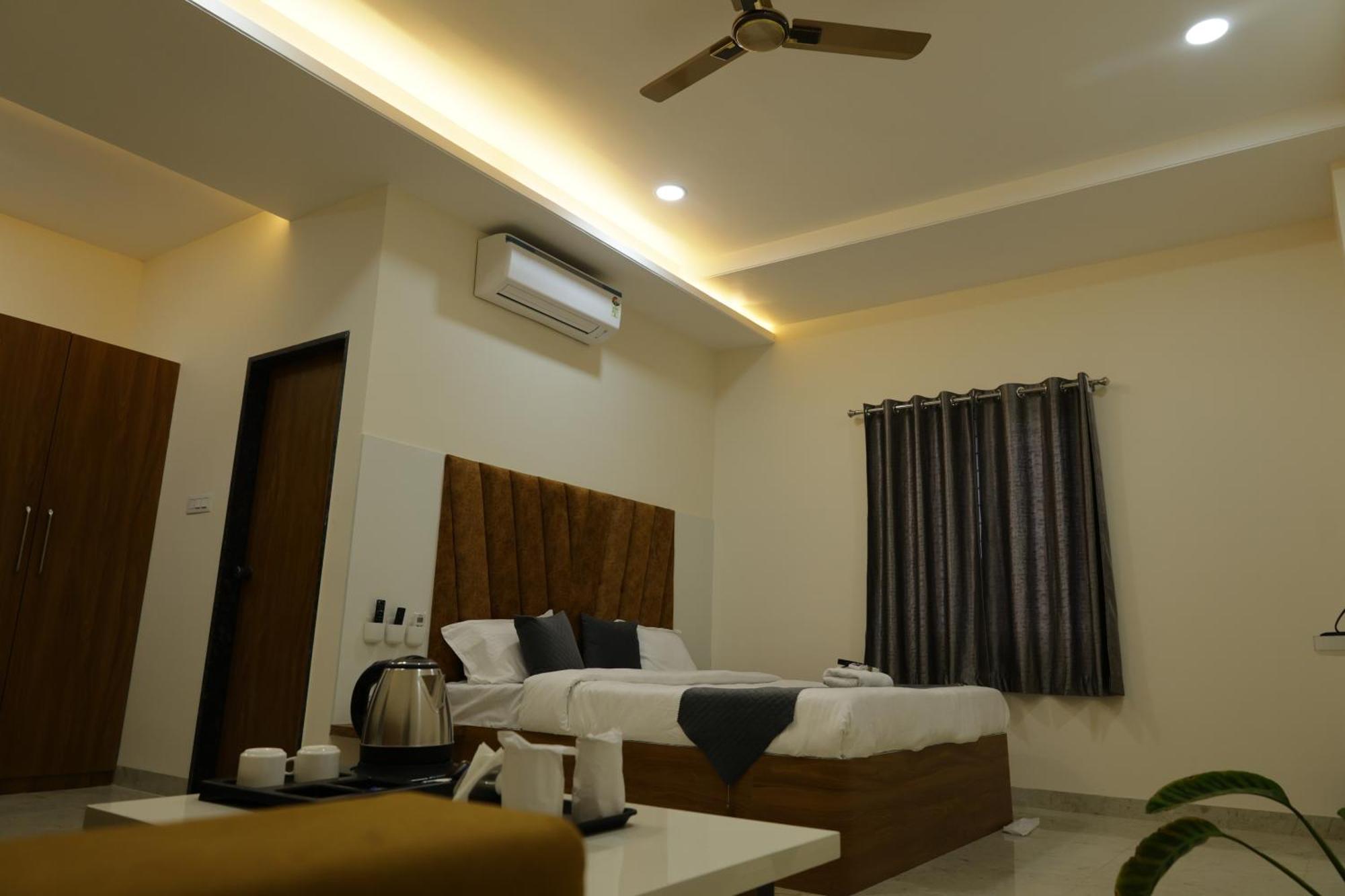 Hotel The Prime Land Hoshangabad Exterior foto